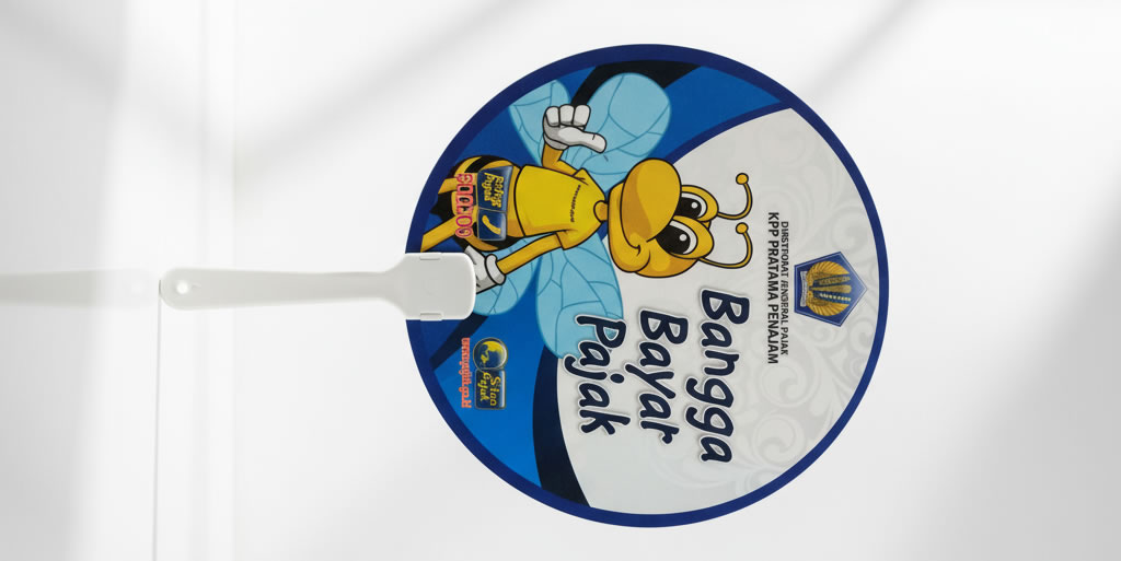 Cetak Kipas Tangan Plastik – Hand Fan Custom Dirjen Pajak