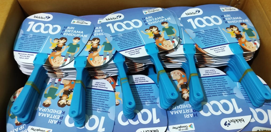 Cetak Kipas Bahan Art Carton Plus Laminating Glossy BKKBN Perwakilan Bali