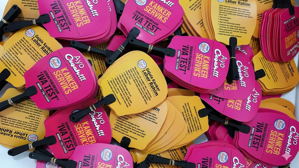 Cetak Kipas Tangan Souvenir Custom Bahan Plastik Murah Bisa Bentuk Karakter di Jakarta
